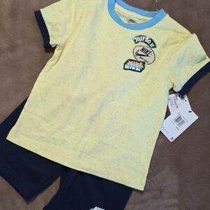 Nike Boys Short Set Yellow and Navy Size 7 Shirt & Shorts NEW